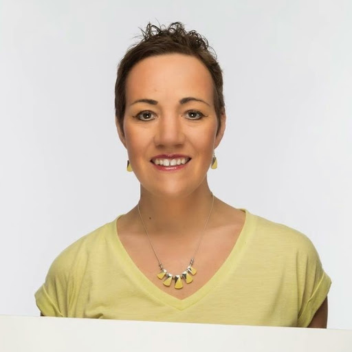Suzanne Davies Photo 15