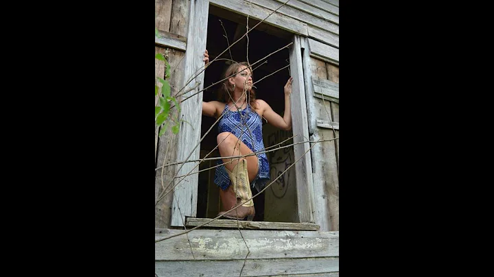 Amanda Whitley Photo 34