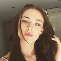 Emma Rowe Photo 3