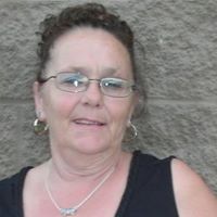 Beth Paredes Photo 5