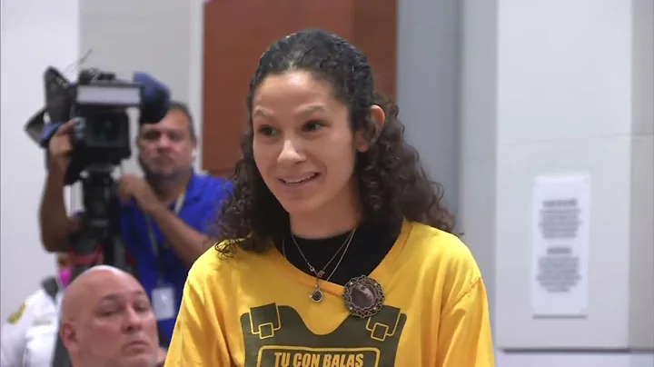 Veronica Gonzalez Photo 30