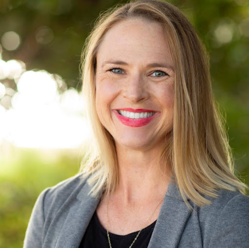 Heidi Lynch Photo 13