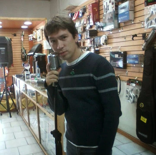 Ricardo Henriquez Photo 14