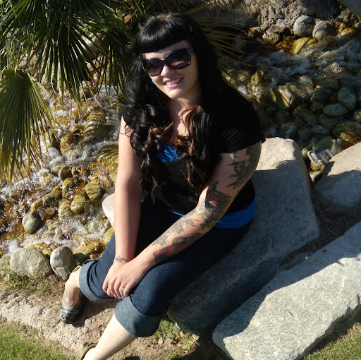 Stephanie Hill Photo 15