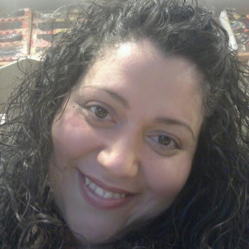 Michele Gonzalez Photo 17