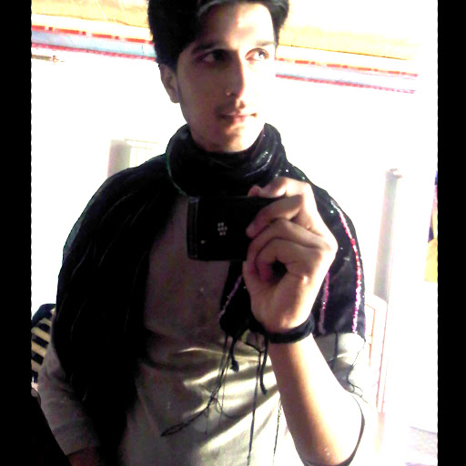 Ahmer Khan Photo 16