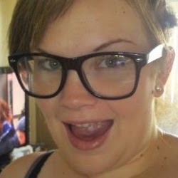 Heather Diaz Photo 15