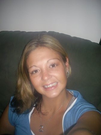 Mae Cox Photo 14
