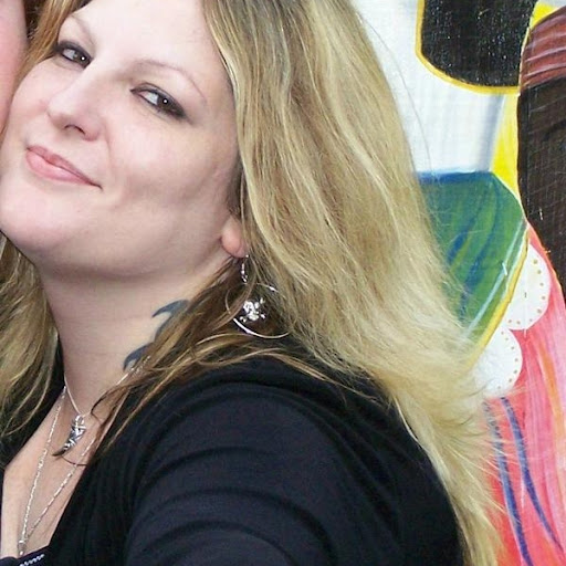 Sarah Chamberlain Photo 12