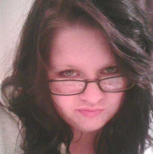 Melissa Howden Photo 9