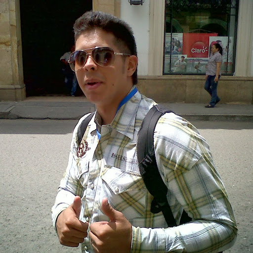 Hector Narvaez Photo 10