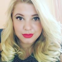 Danielle Almeida Photo 3