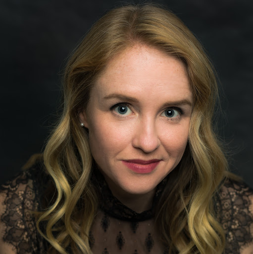 Amanda Shafer Photo 12