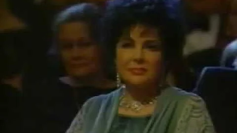 Elizabeth Madonna Photo 2