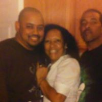 Luz Robinson Photo 4