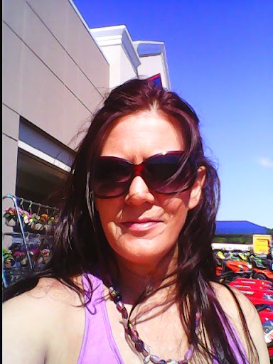 Angela Perkins Photo 15
