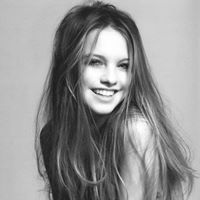 Julia Meyer Photo 1