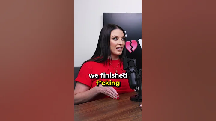Angela White Photo 39