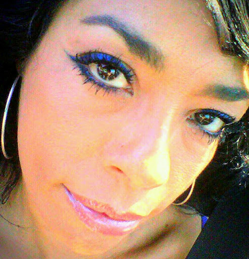 Alma Barajas Photo 13