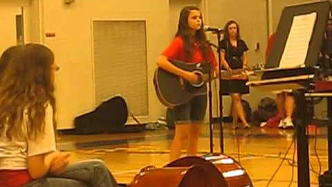 Leigh Hicks Photo 29