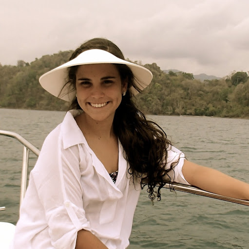 Nicole Maynard Photo 12