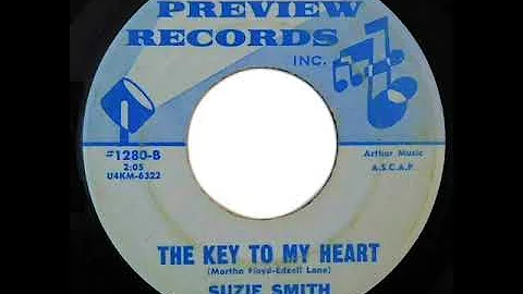 Suzie Smith Photo 33