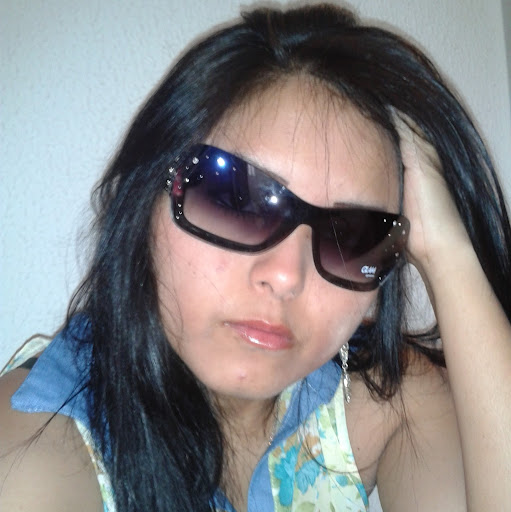 Laura Olvera Photo 11