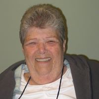 Elizabeth Farnham Photo 3