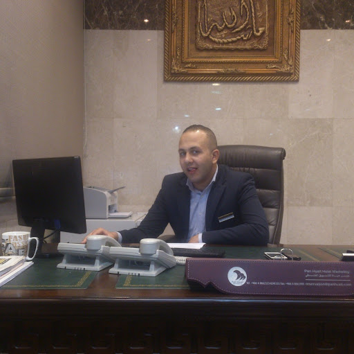 Hassan Youssef Photo 17