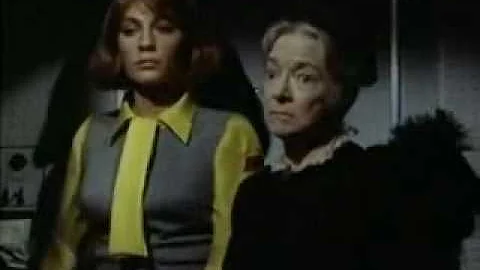 Helene Hayes Photo 9