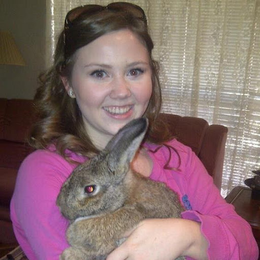 Leann Thompson Photo 9