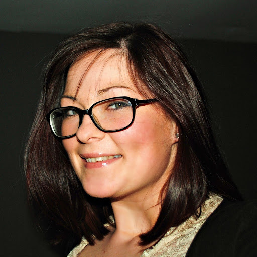 Robyn Saunders Photo 12