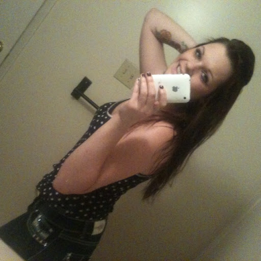Julia Collins Photo 10
