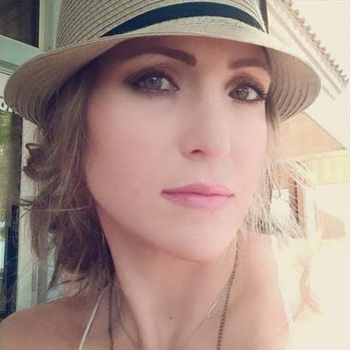 Sara Nelson Photo 4