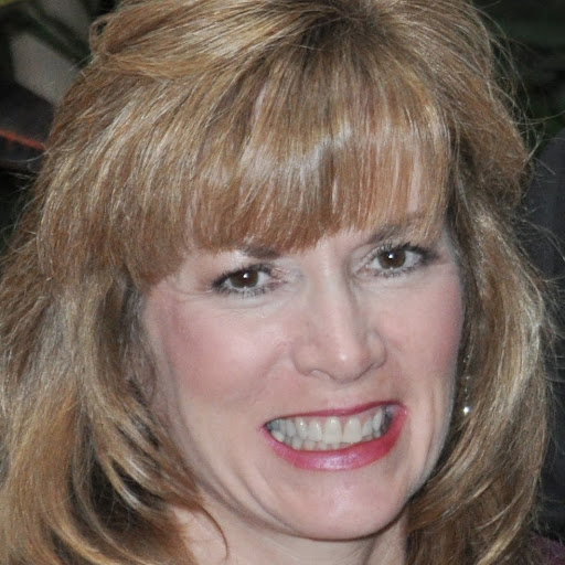 Lisa Wyatt Photo 17
