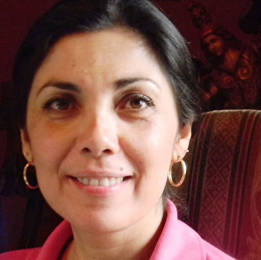 Elizabeth Acosta Photo 12