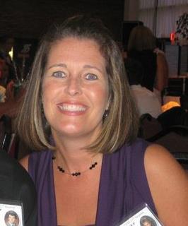 Anne Roche Photo 11
