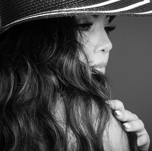Olivia Negron Photo 3