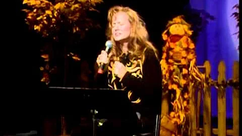 Laurel Thompson Photo 31
