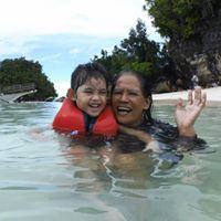Leah Rosales Photo 7