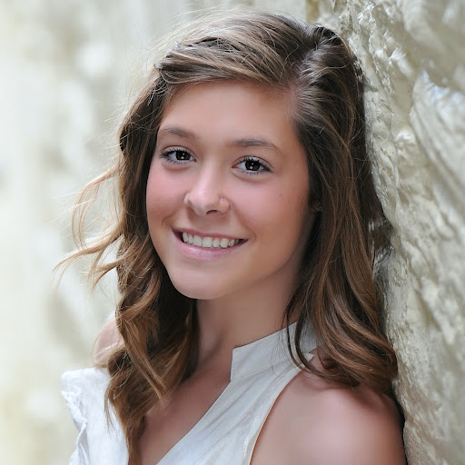 Sarah Mcinnis Photo 14
