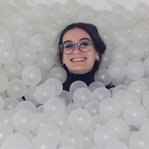 Zoe Levitt Photo 2