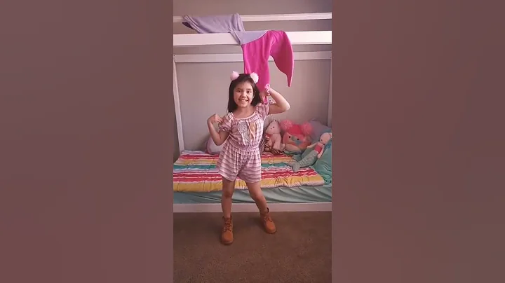 April Valenzuela Photo 29