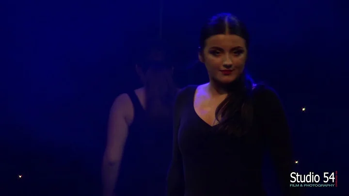 Rebecca Valdivia Photo 21