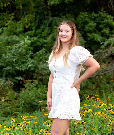 Megan Swanson Photo 11