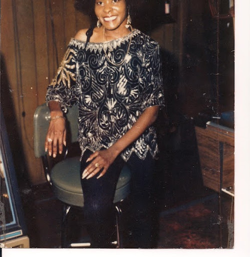 Denise Lowe Photo 16