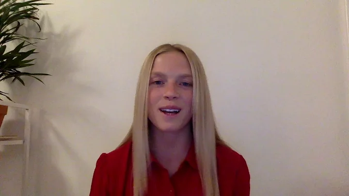 Amber Carlton Photo 28