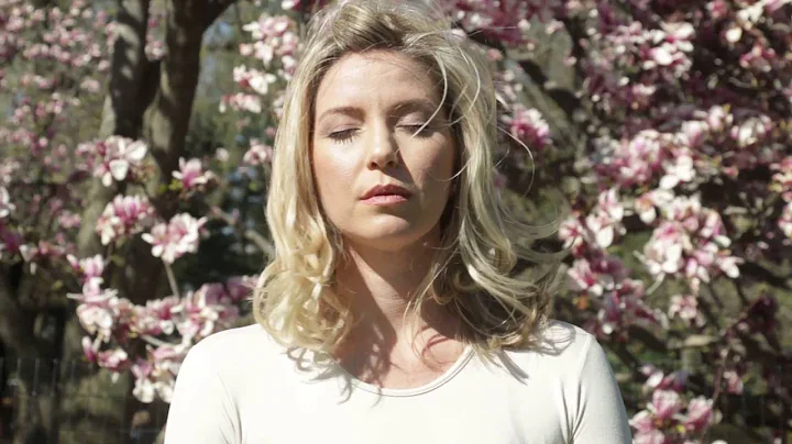 Christina Burns Photo 34