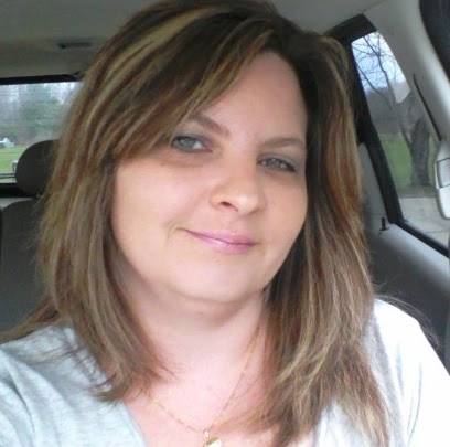 Angie Fletcher Photo 14