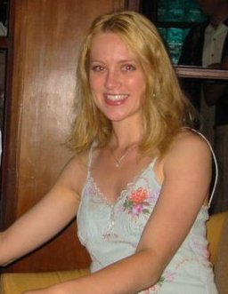 Kim Hutchings Photo 14